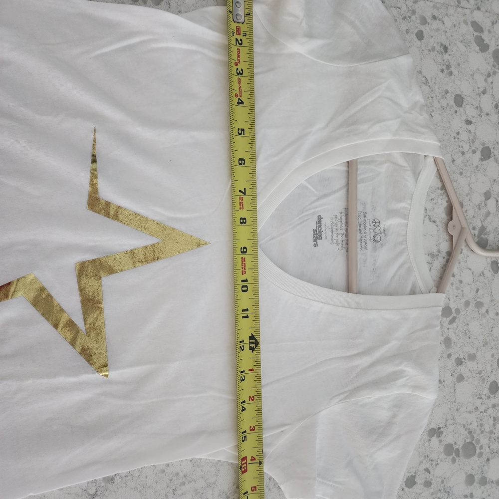 Dancing With The Stars, Peace Love World, White V-Neck Tee with Gold Star NWOT. - Picture 7 of 10